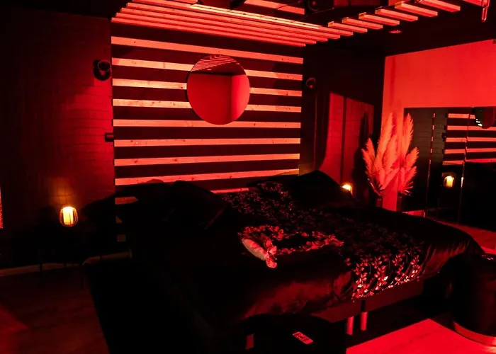 Douceur Du Charme - Love-room A Entre Epinal Et Nancy Charmes (Vosges)